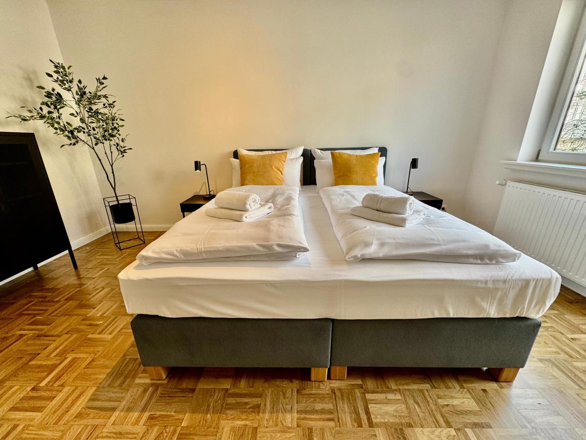 Mel&Bens Modern Oak-Apartments Fuer Bis Zu 12 Personen Bremen Exterior photo